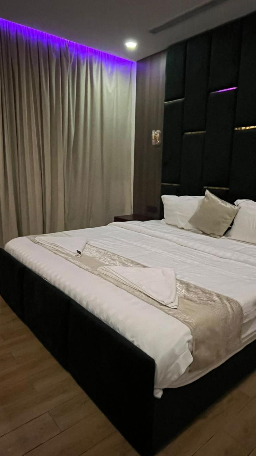 Fakher Yanbu Hotel Buitenkant foto